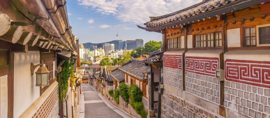 indelible-travel-asia-Korea-culture-history-Seoul-Bukchon Hanok Village